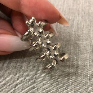 SKELETON SPINE SILVER STATEMENT RING